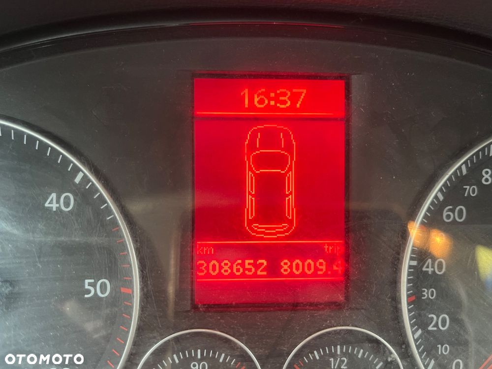 Volkswagen Touran 2.0 TDI DPF Cross DSG - 5