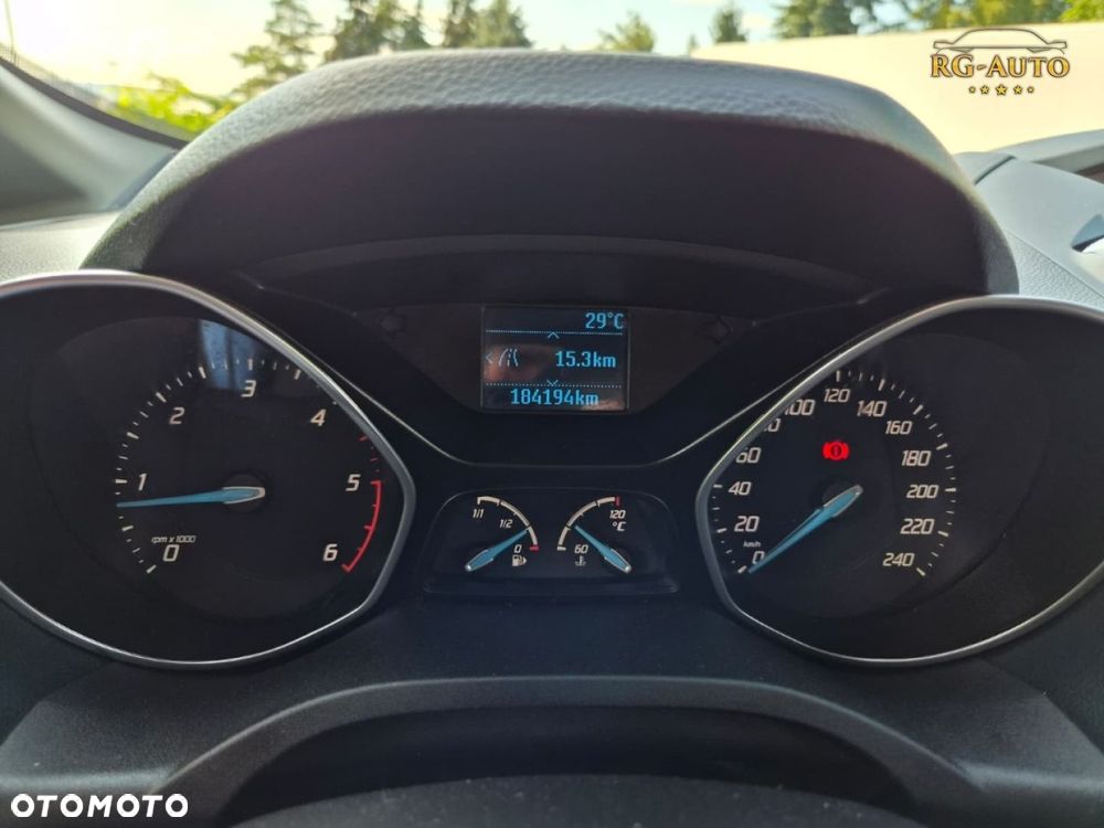 Ford Grand C-MAX - 36