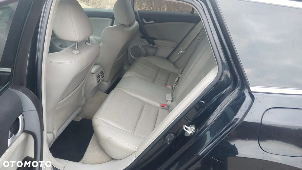 Honda Accord 2.0 Executive - 8