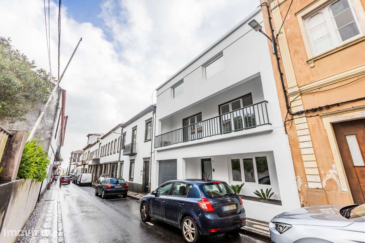 Moradia T6 - Rua do Contador (Centro de Ponta Delgada) - Grande imagem: 3/53