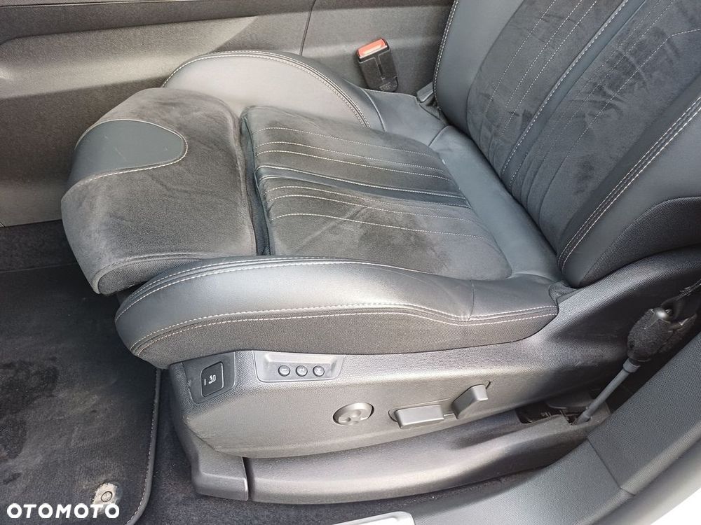 Peugeot 3008 1.5 BlueHDi GT S&S EAT8 - 17