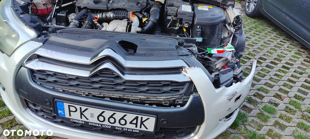 Citroën DS4 e-HDi 110 EGS6 SoChic - 13