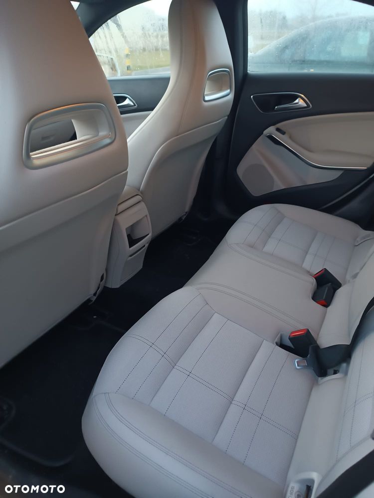 Mercedes-Benz CLA - 6