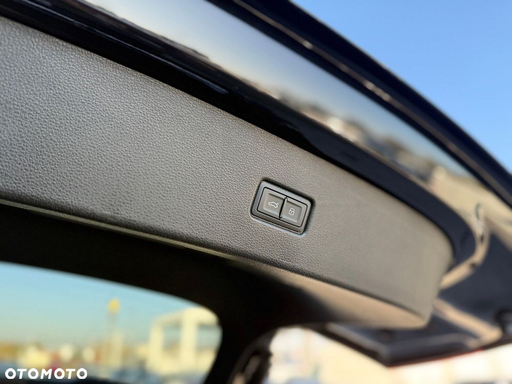 Audi Q5 Sportback - 9