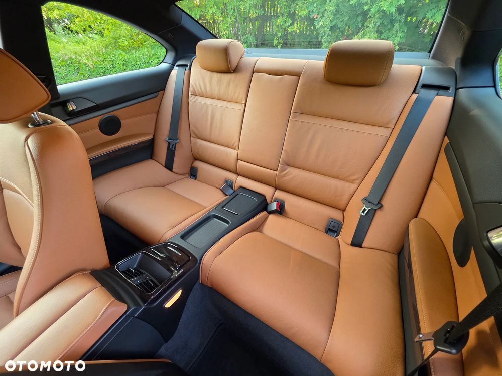 BMW Seria 3 335i Coupe Edition Exclusive - 18