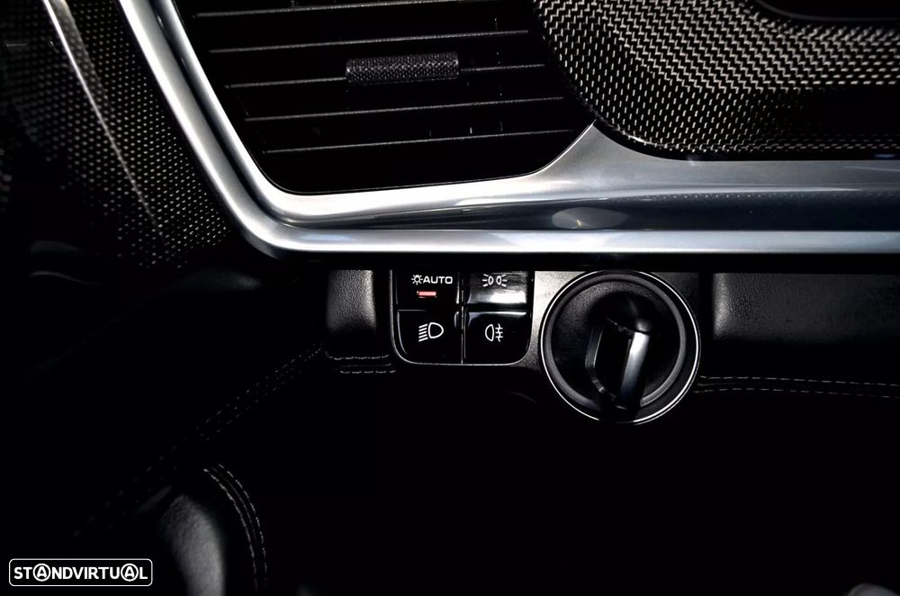 Porsche Panamera - 16