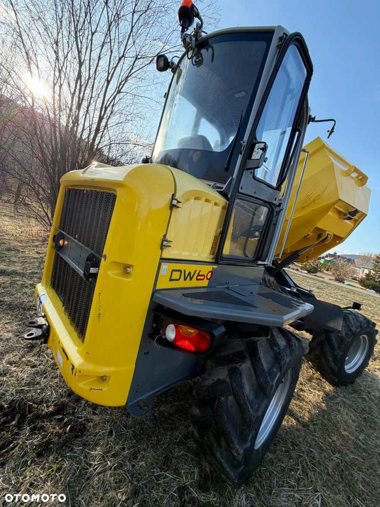 Wacker Neuson DW60 Wozidło 4x4. 6 ton ładowność z Pełną kabiną. Centralne smarowanie! OBROTOWA koleba 2500 mtg 2018 rok.  Jak nowe z salonu PERKINS turbo silnik. Pochodzi z Norweskiego Gospodarstwa Ziemniaczanego! Pełne sterowanie dżojstik REWERS HYDROSTATIC Ogrzewana Kabina Opony zero zużycia. Aktualna DEKRA. Kamery wysokiej jakośći! Zero luzów i wycieków. Szybka wolna jazda. Wielka Okazja - 40