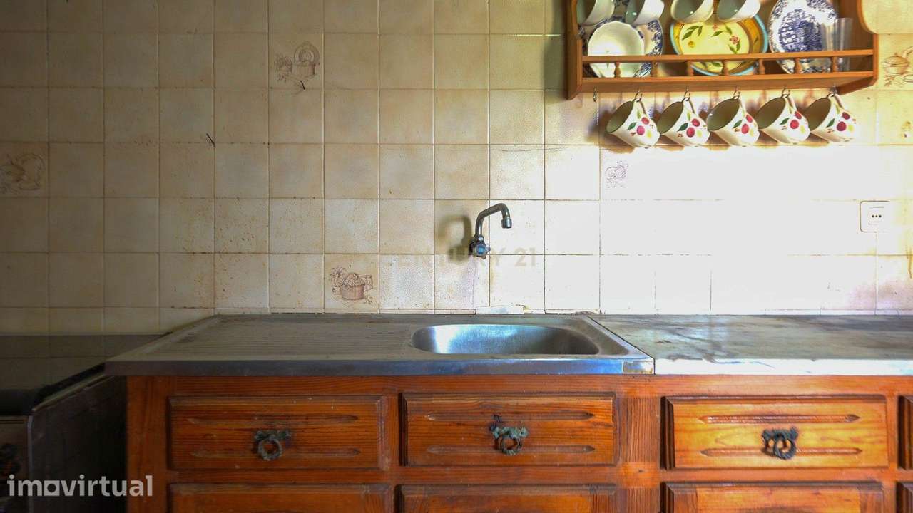 Duas Moradias para Recuperar — Um Projeto com Enorme Potencial - Grande imagem: 4/21