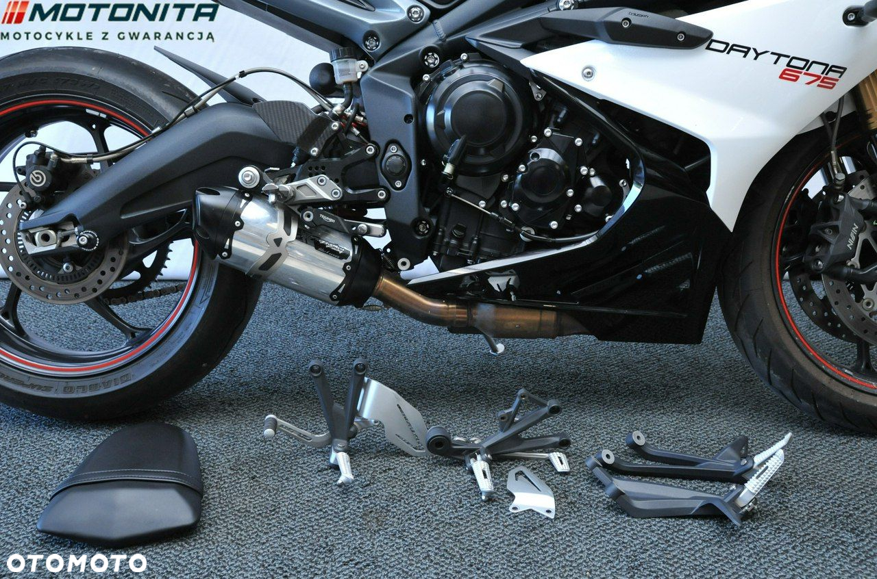 Triumph Daytona - 11