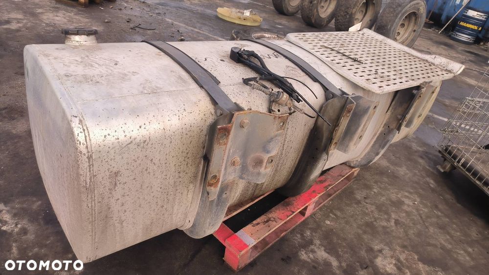 ZBIORNIK PALIWA DAF XF 460 FT 1944800 - 4