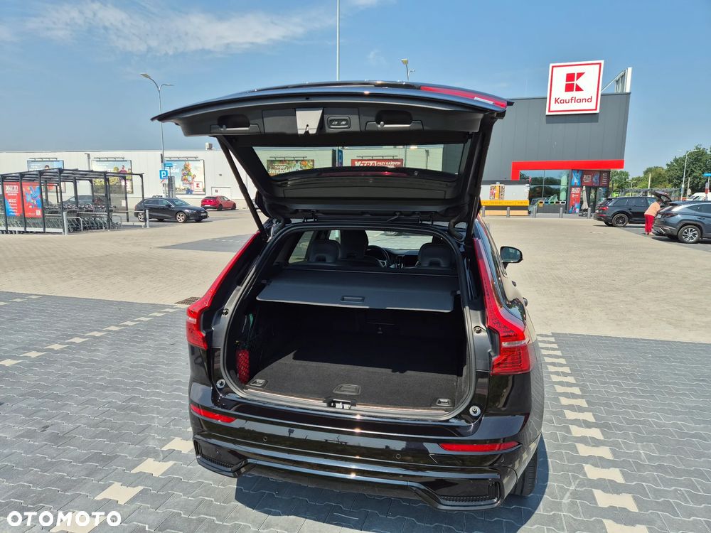 Volvo XC 60 T8 Plug-In Hybrid AWD R-Design - 9