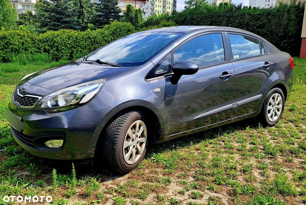 Kia Rio - 1