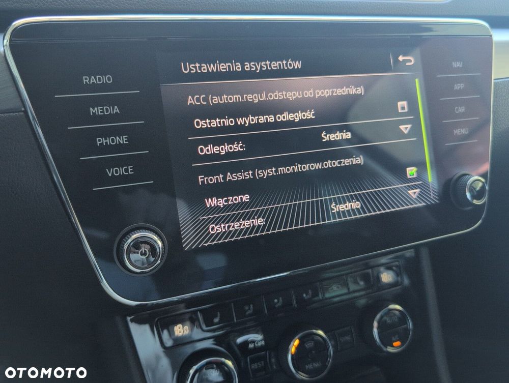 Skoda Superb 2.0 TDI SCR Style DSG - 31