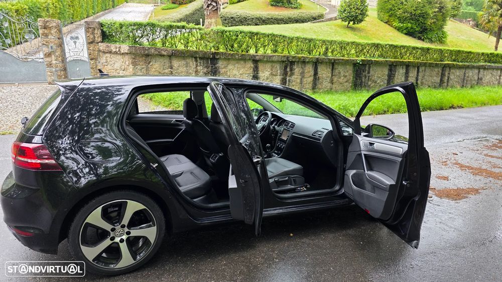 VW Golf 1.6 TDi R-Line - 25