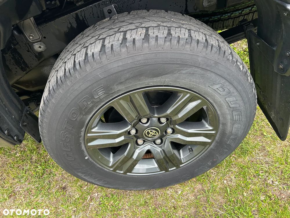 Toyota Hilux 4x4 Double Cab Autm Executive - 25