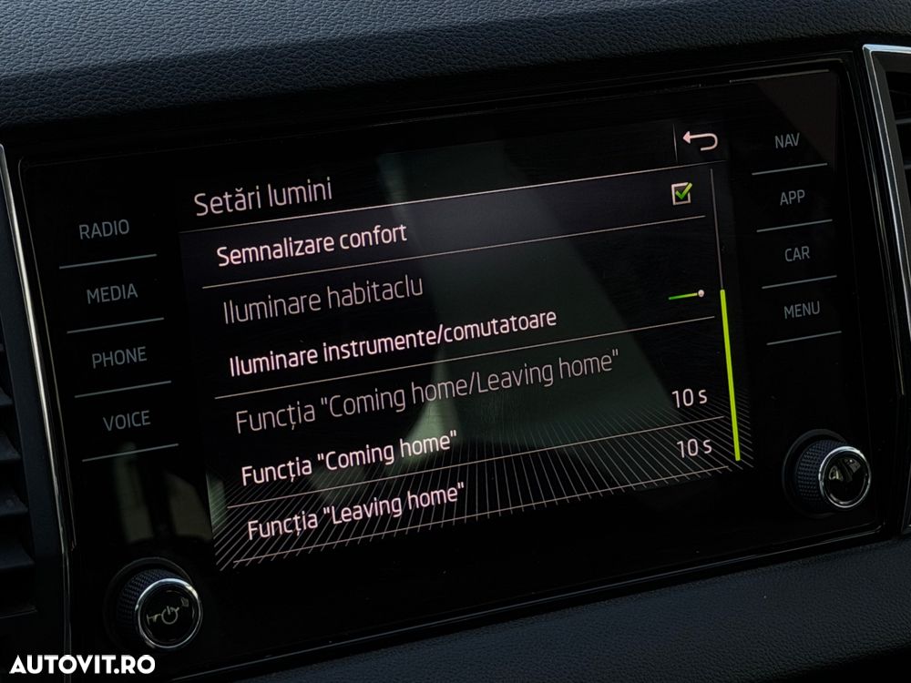 Skoda Karoq 2.0 TDI SCR DSG Ambition - 29