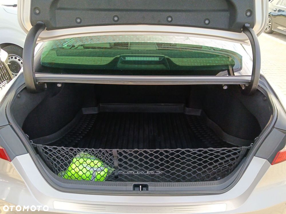 Toyota Camry 2.5 Hybrid Comfort CVT - 16