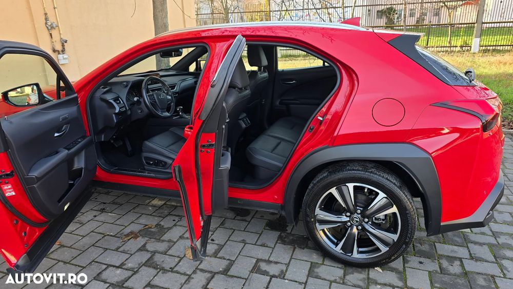 Lexus UX 250h 2.0L HEV 20H- (178 HP) 4X4 CVT Luxury - 10