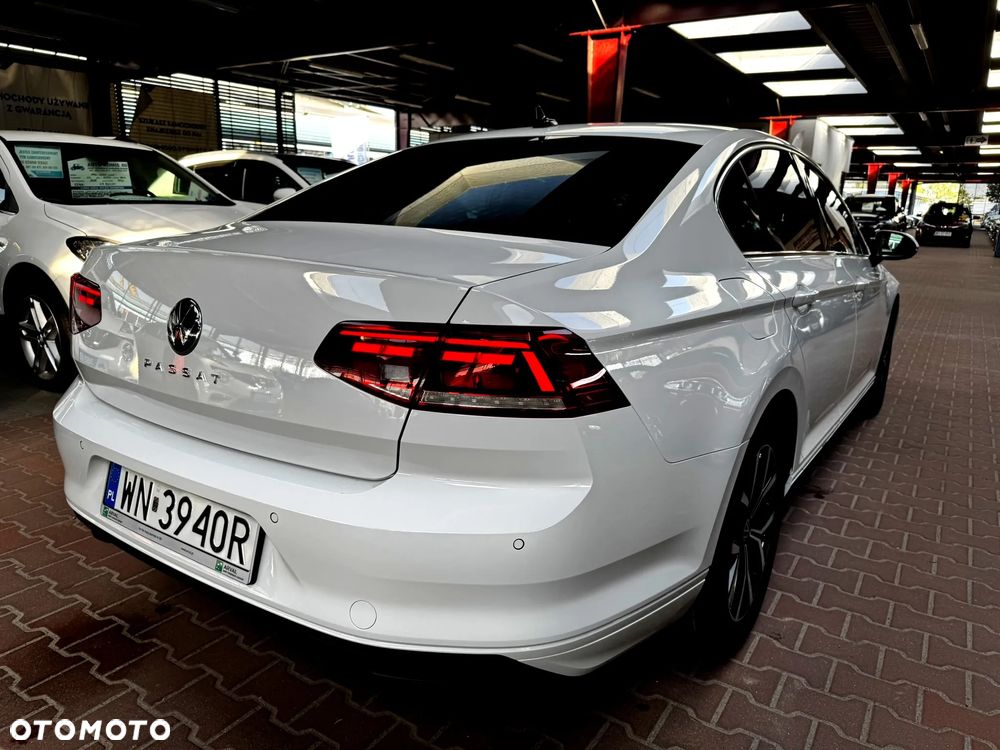 Volkswagen Passat 1.5 TSI EVO Business - 10