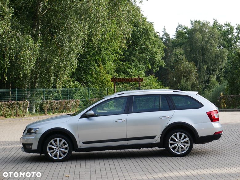 Skoda Octavia 2.0 TDI 4x4 DSG Scout - 11