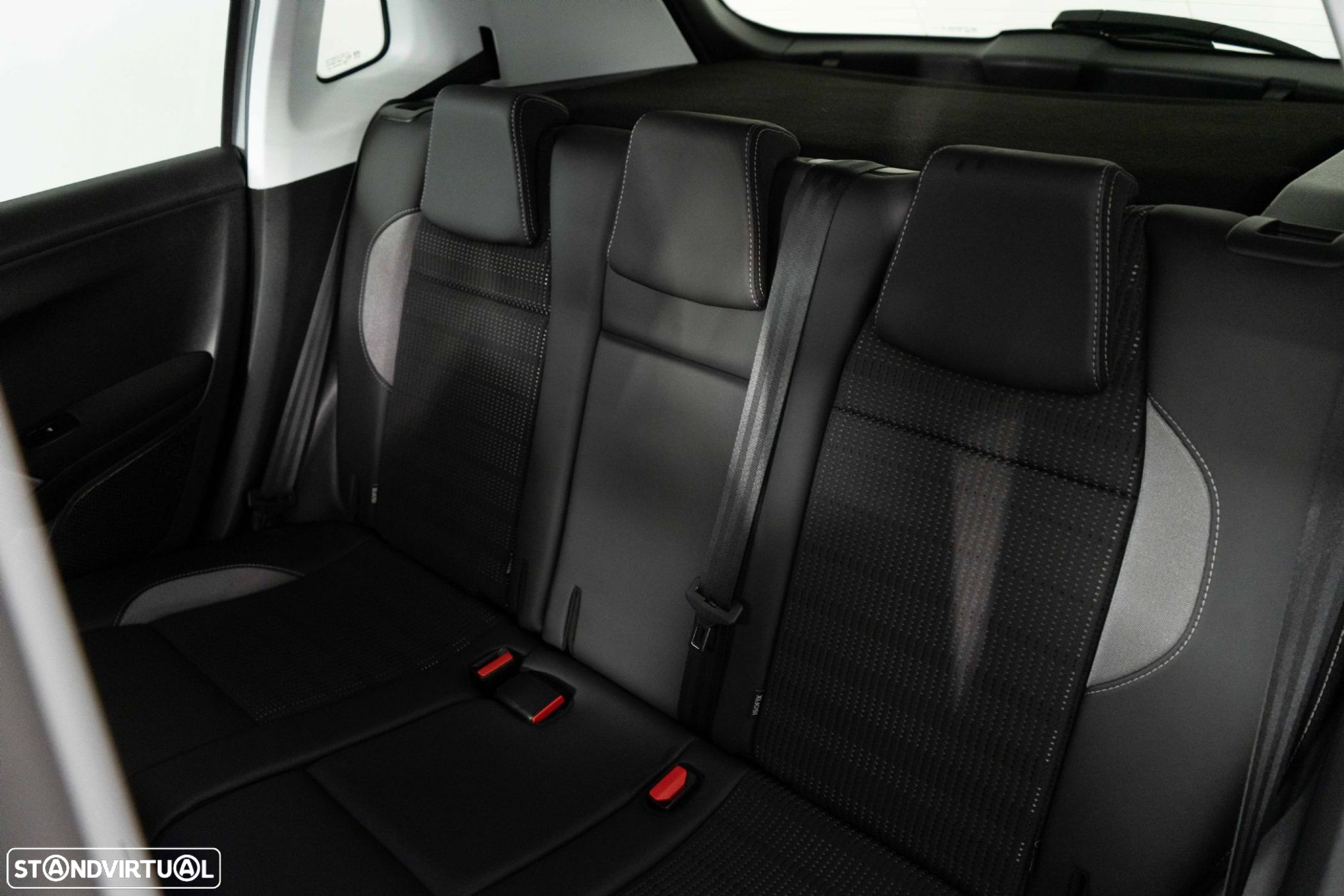 Peugeot 2008 1.2 PureTech Allure Pack EAT8 - 9