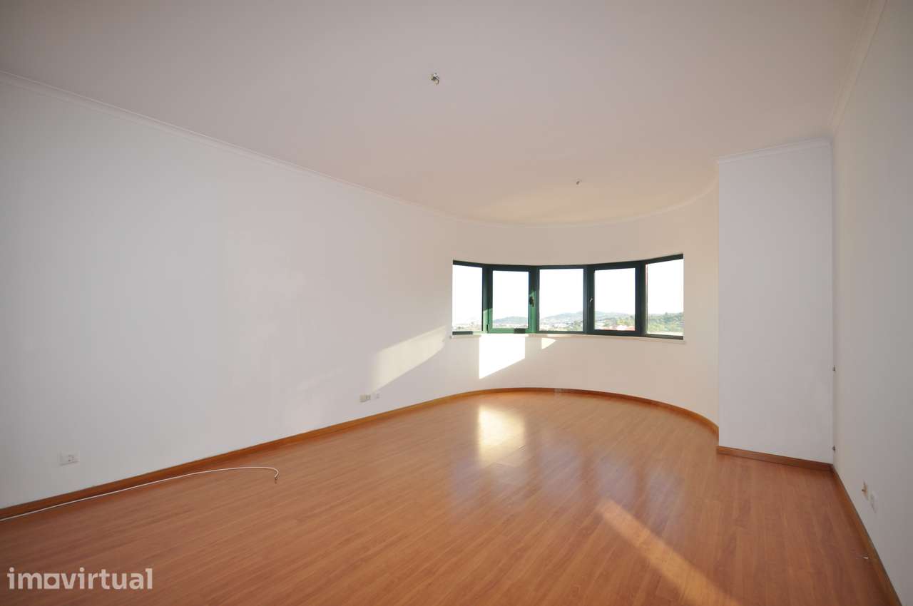 Apartamento em Alenquer, Santo Estêvão - Grande imagem: 4/29