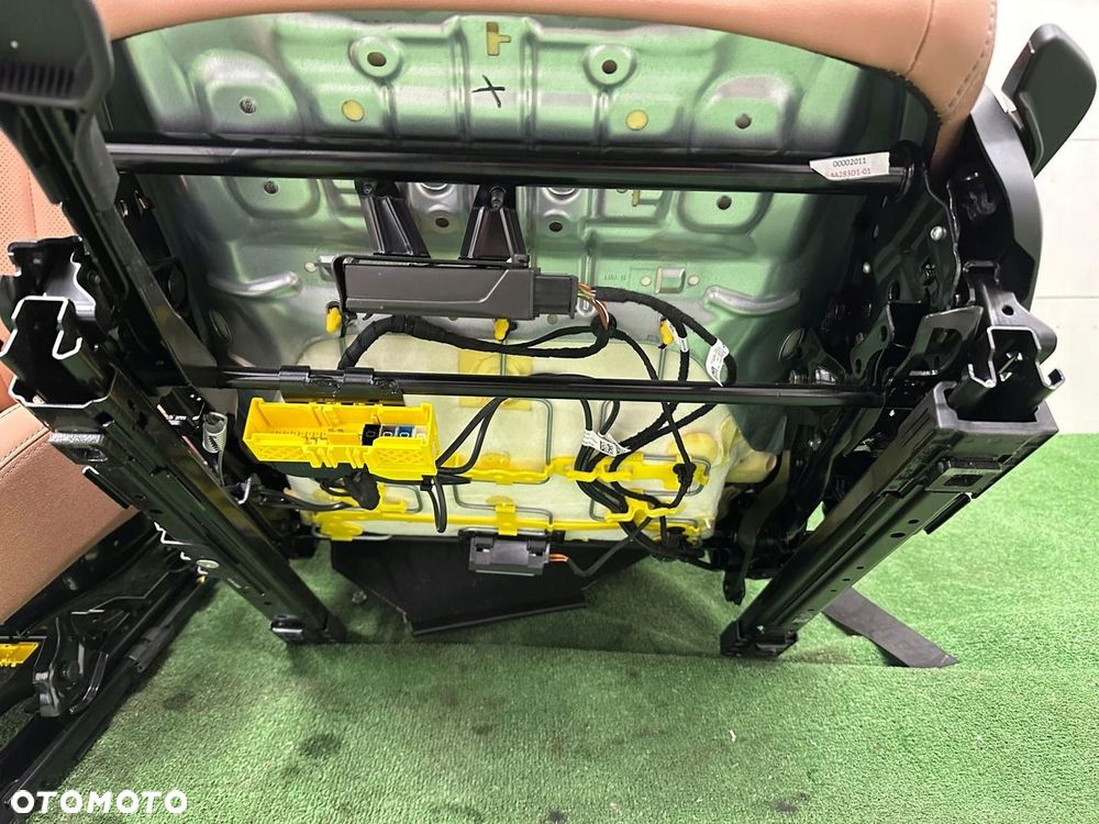 MINI COUNTRYMAN U25 ŚRODEK TAPICERKA FOTELE TUNEL KANAPA SKÓRA - 6