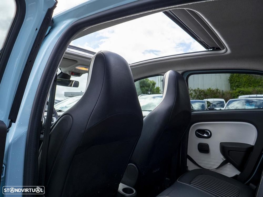 Renault Twingo Z.E. 22 Intens - 26