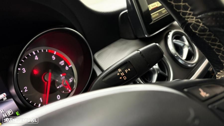 Mercedes-Benz GLA 220 CDI Urban 4-Matic - 12