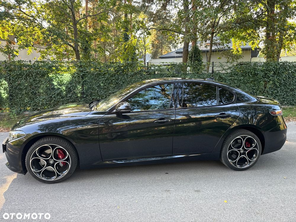 Alfa Romeo Giulia 2025 photo 2
