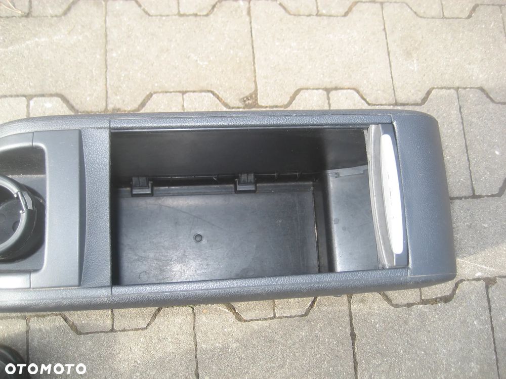 citroen berlingo iii 08-12r podłokietnik schowek - 11