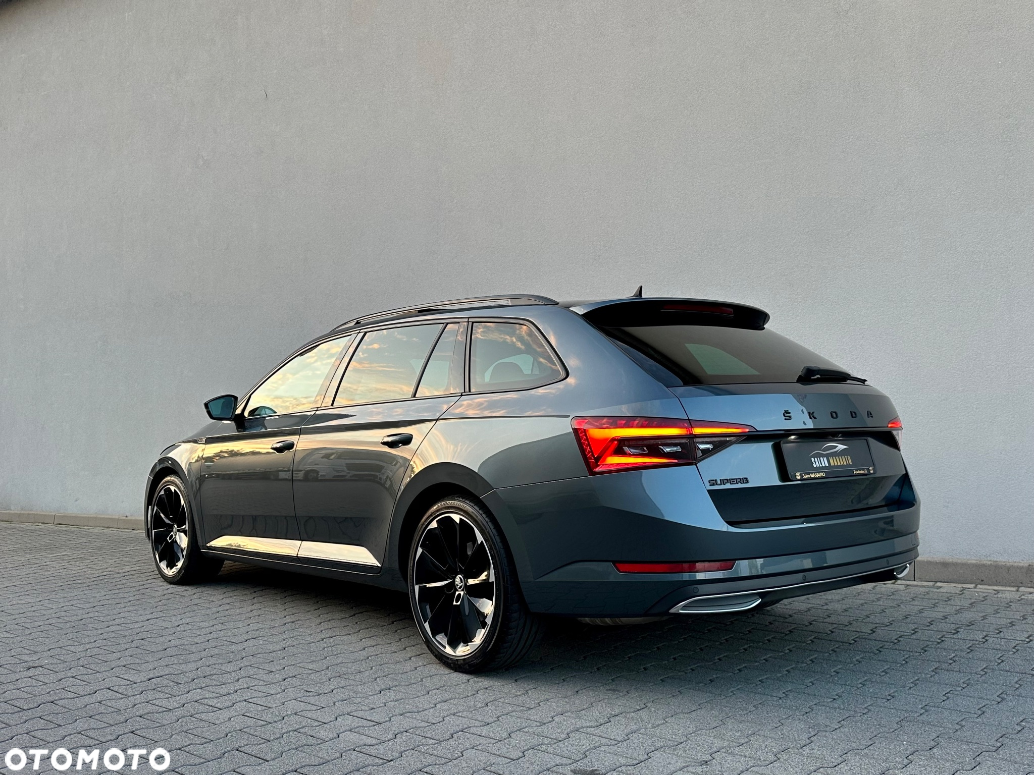 Skoda Superb 2.0 TDI DSG Sportline - 11