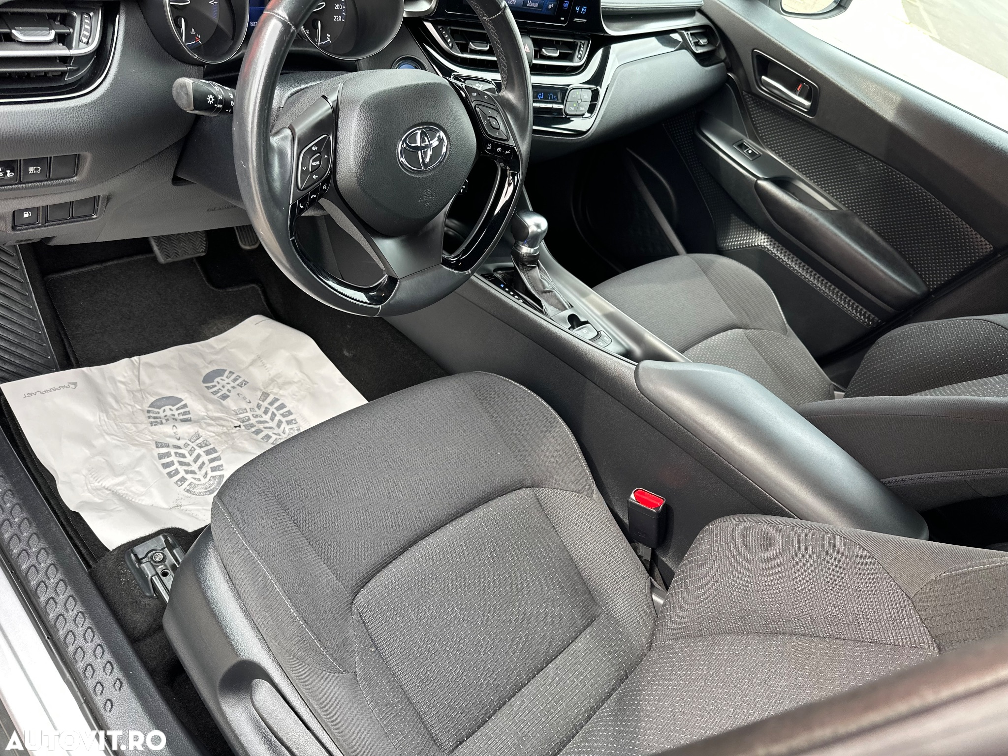 Toyota C-HR 1.8 HSD 122 CP 4x2 CVT Style - 6