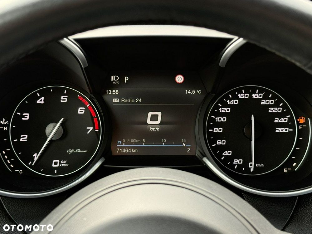 Alfa Romeo Giulia - 27