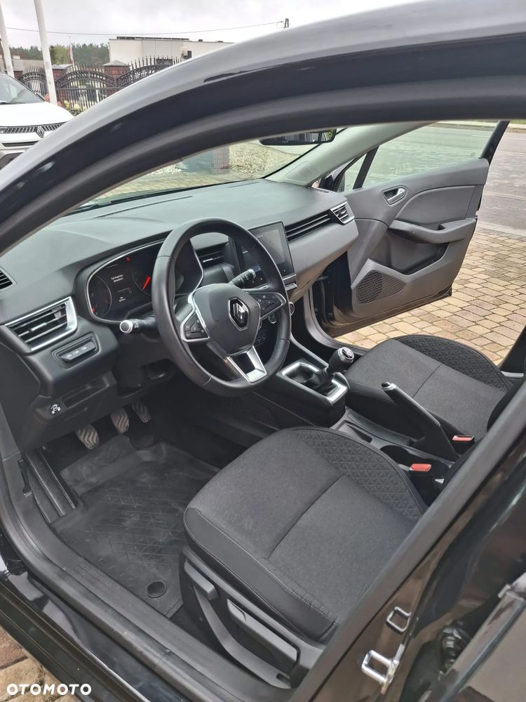 Renault Clio - 22