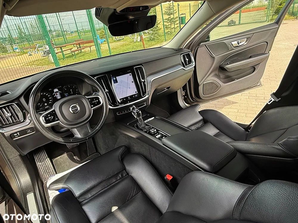 Volvo V60 D3 Geartronic Momentum Pro - 34