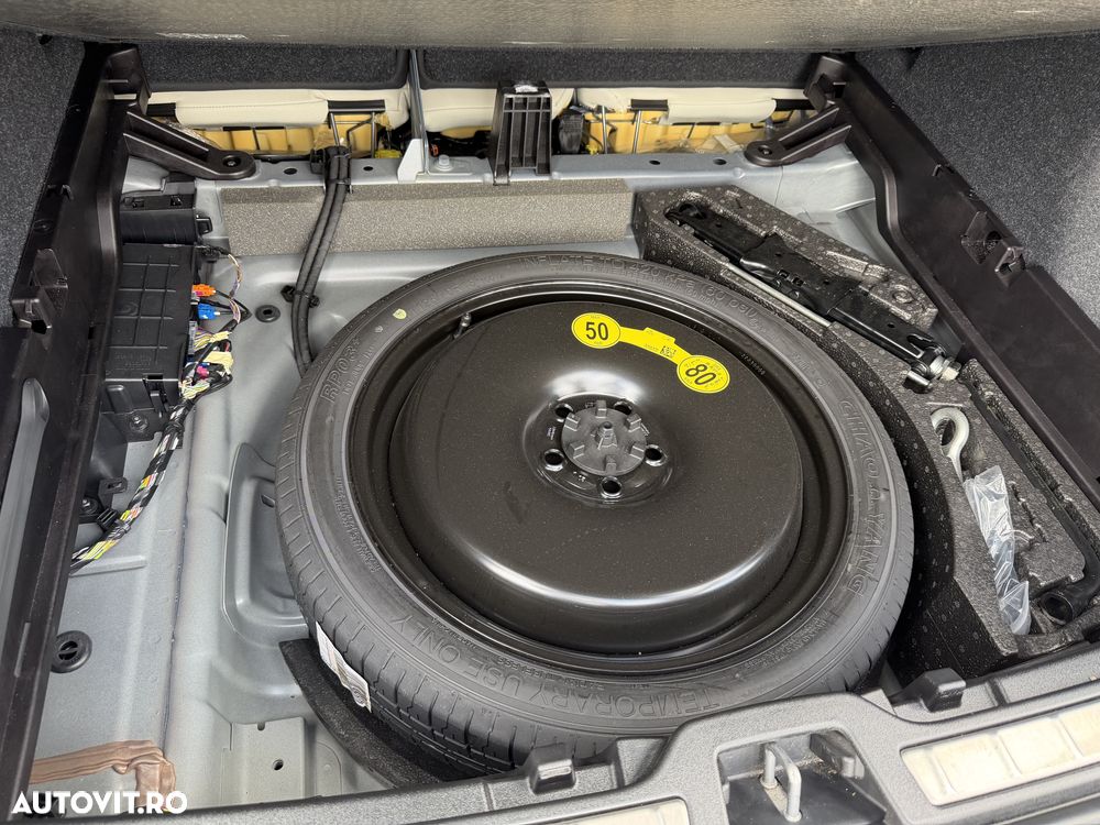 Volvo XC 40 - 25