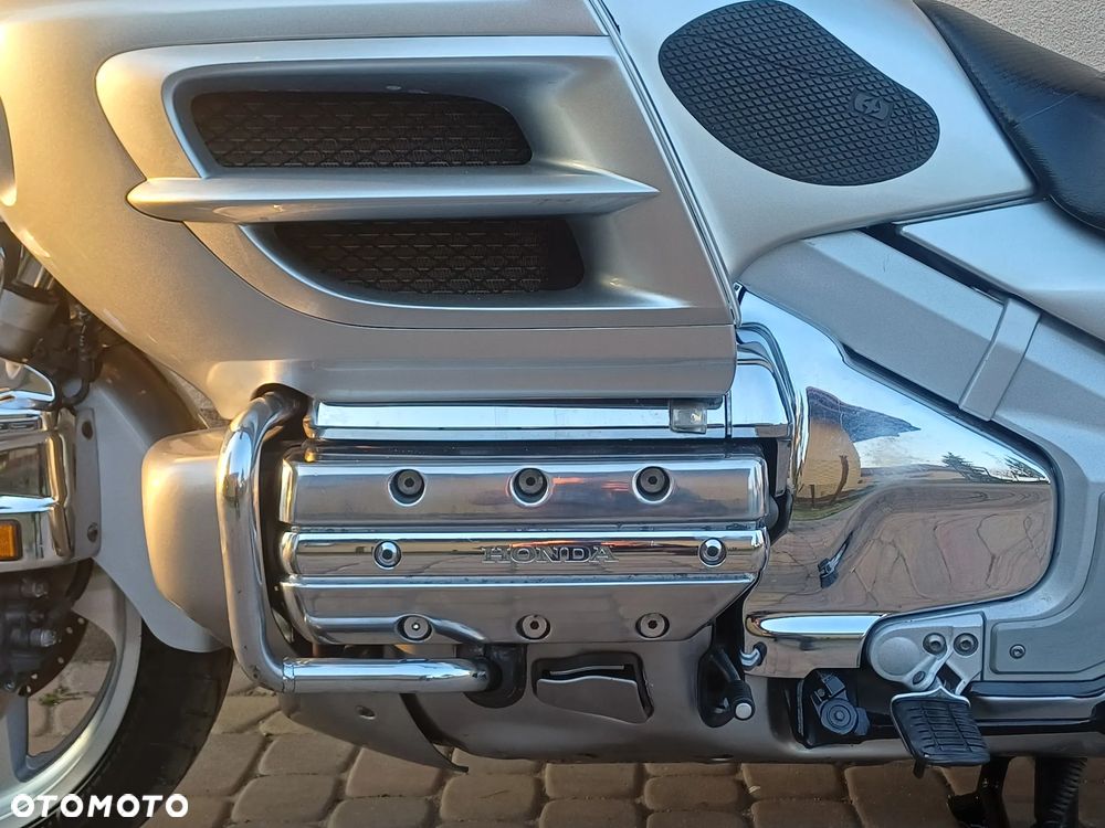 Honda GL - 12