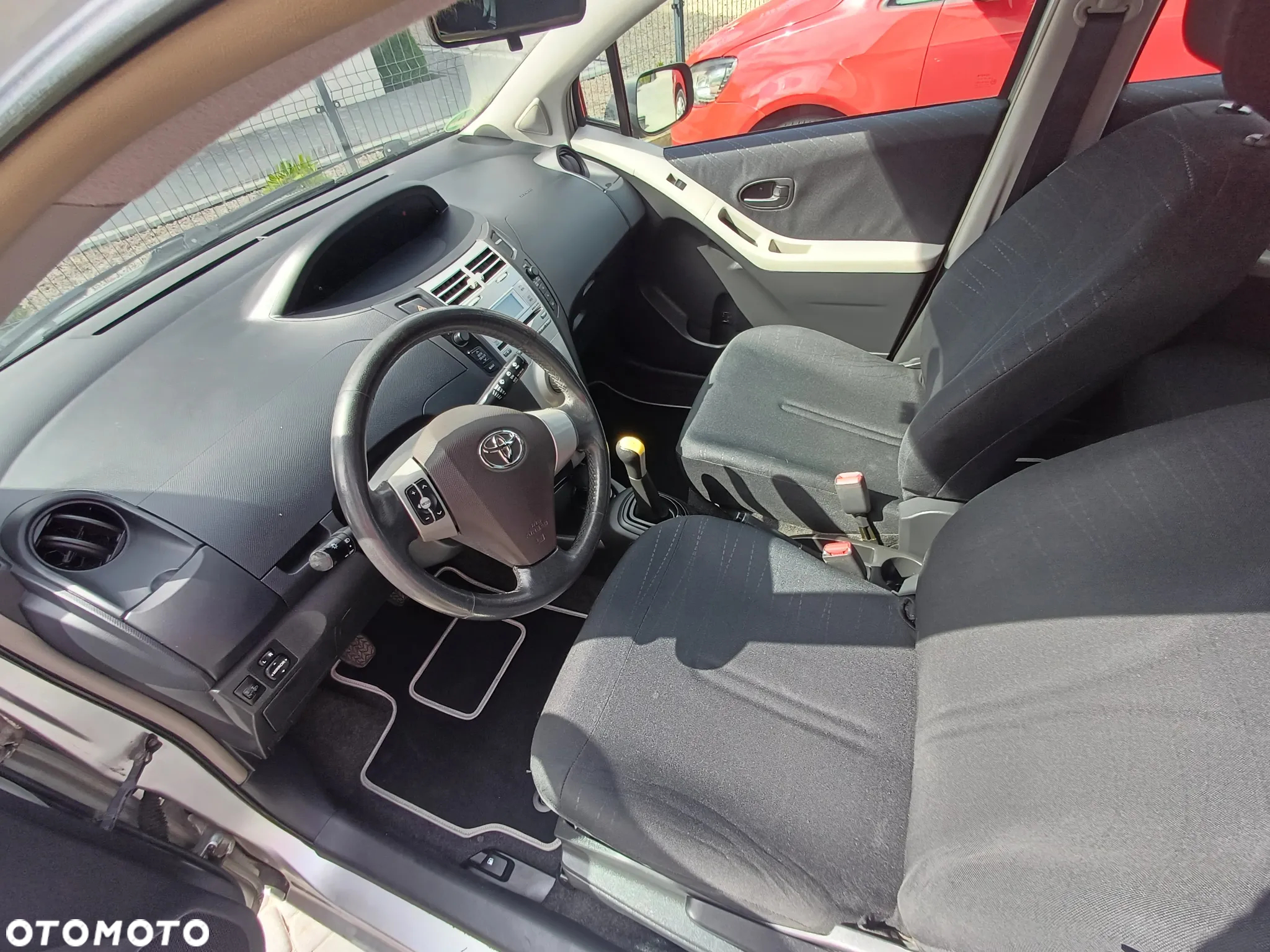 Toyota Yaris 1.0 VVT-i Comfort - 24