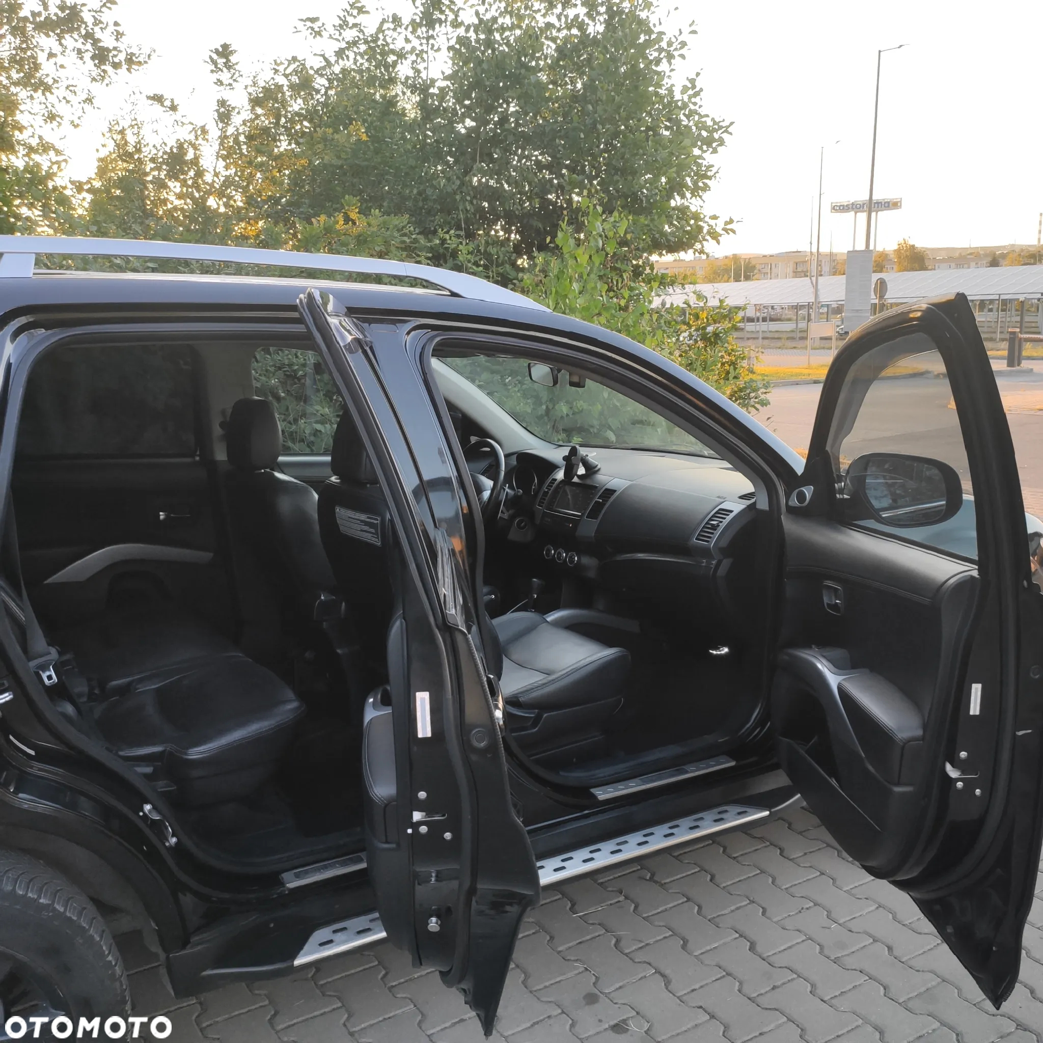 Mitsubishi Outlander 3.0 V6 XLS - 6