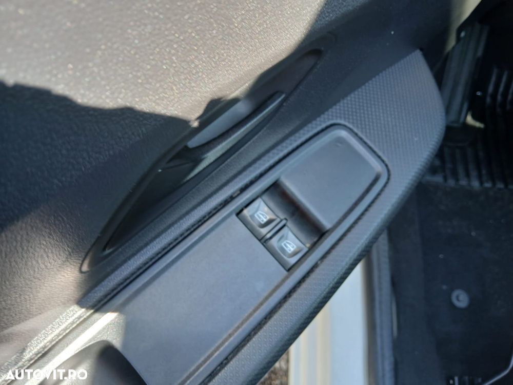 Dacia Logan TCe 90 Essential - 13