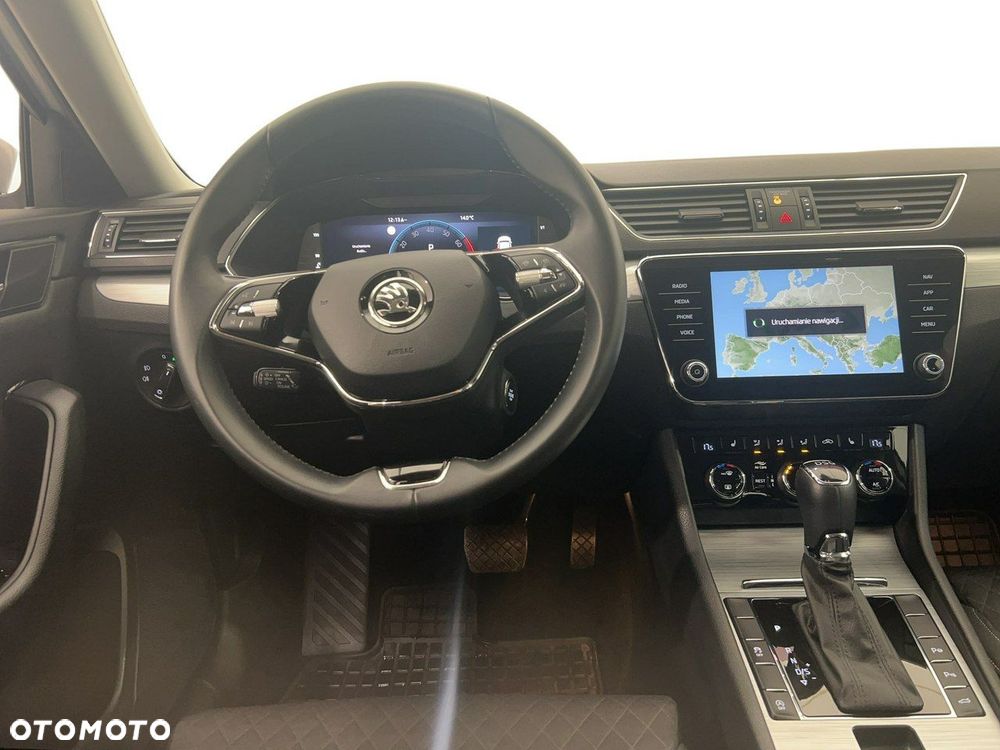 Skoda Superb 2.0 TSI Ambition DSG - 9