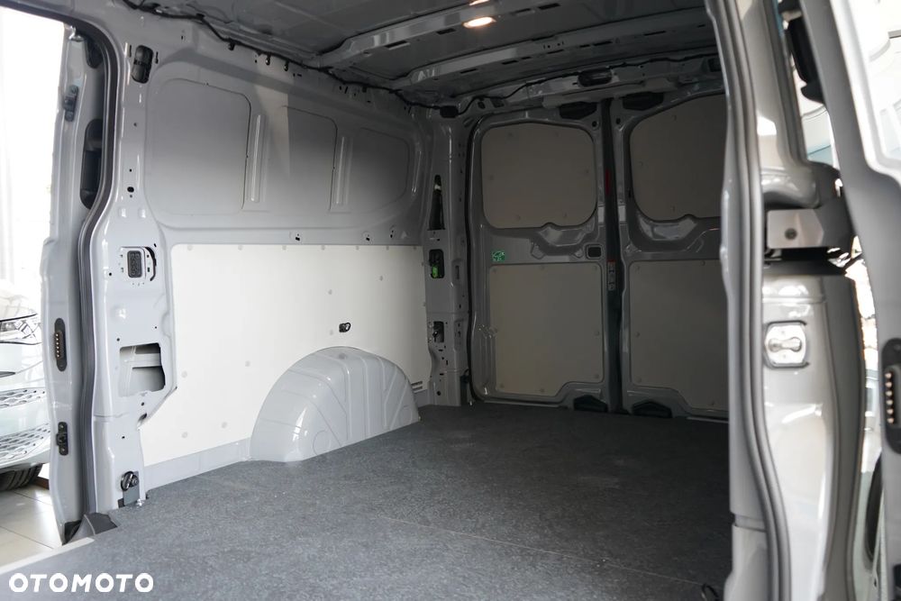 Volkswagen Transporter T7 - 19