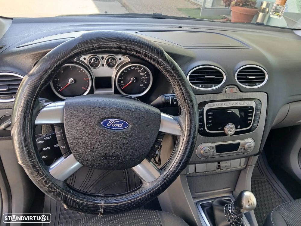 Ford Focus SW 1.6 TDCi Titanium - 14