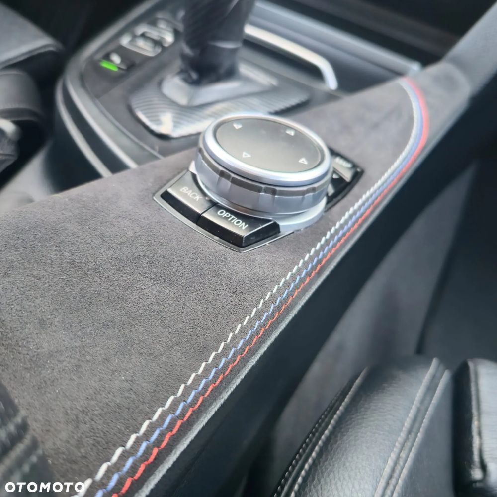 BMW Seria 3 330i xDrive M Sport - 35