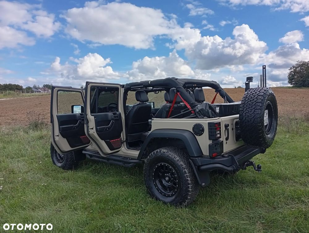 Jeep Wrangler 2.8 CRD Unlim Rubicon - 6