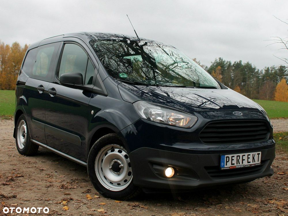 Ford Transit Courier - 12
