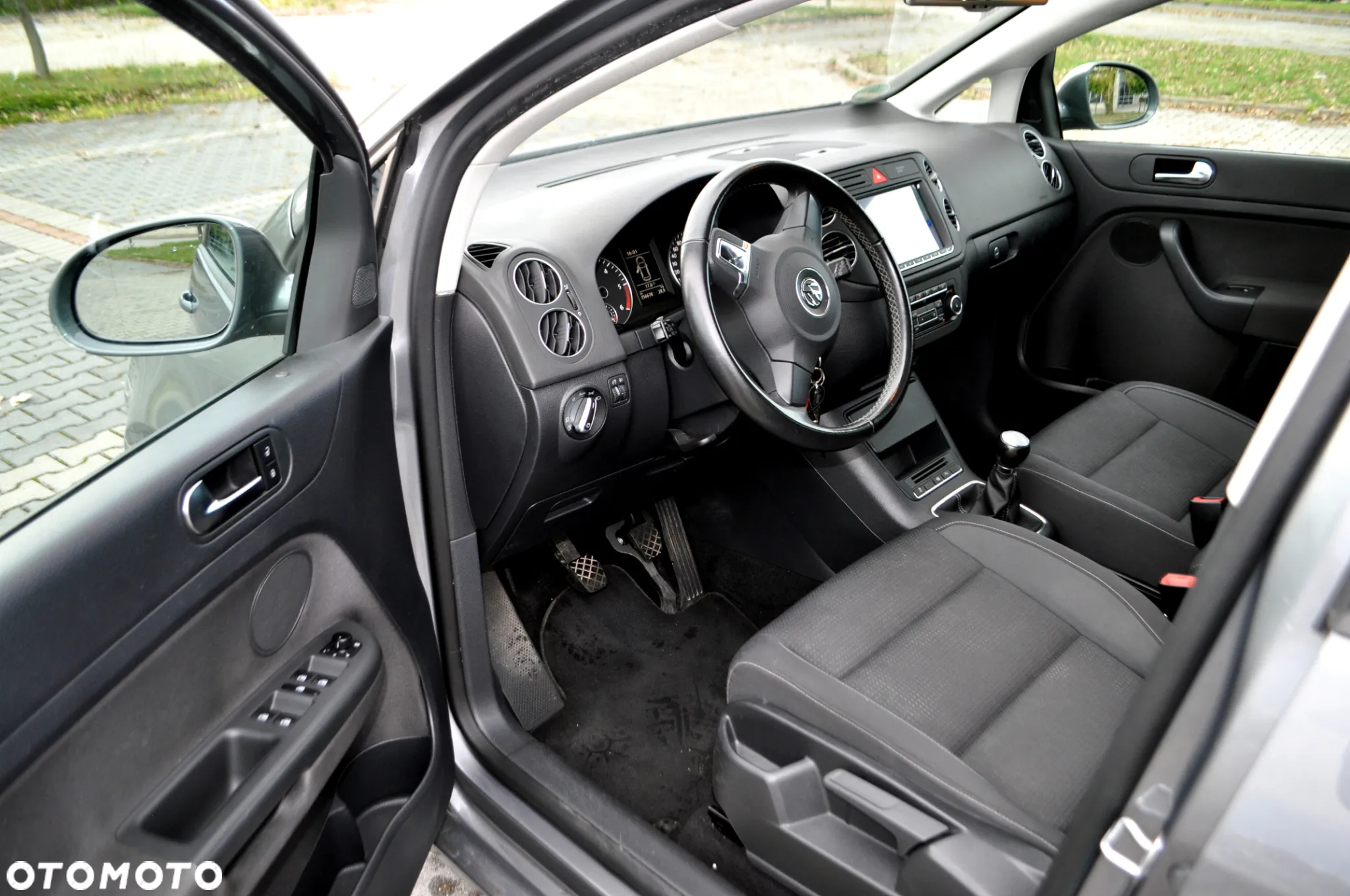 Volkswagen Golf Plus 1.6 TDI Comfortline - 22
