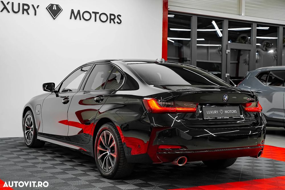 BMW Seria 3 320e Aut. Sport Line - 11