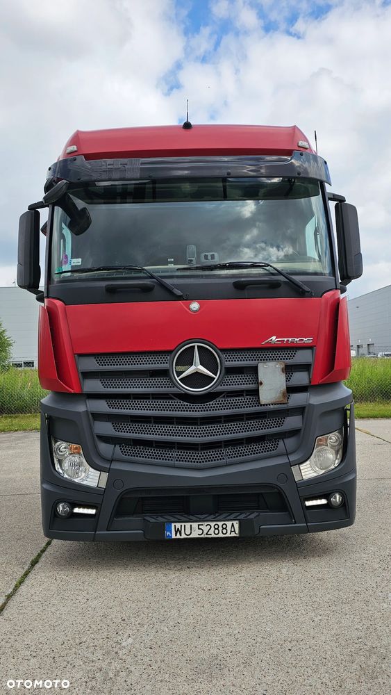 Mercedes-Benz Actros - 2